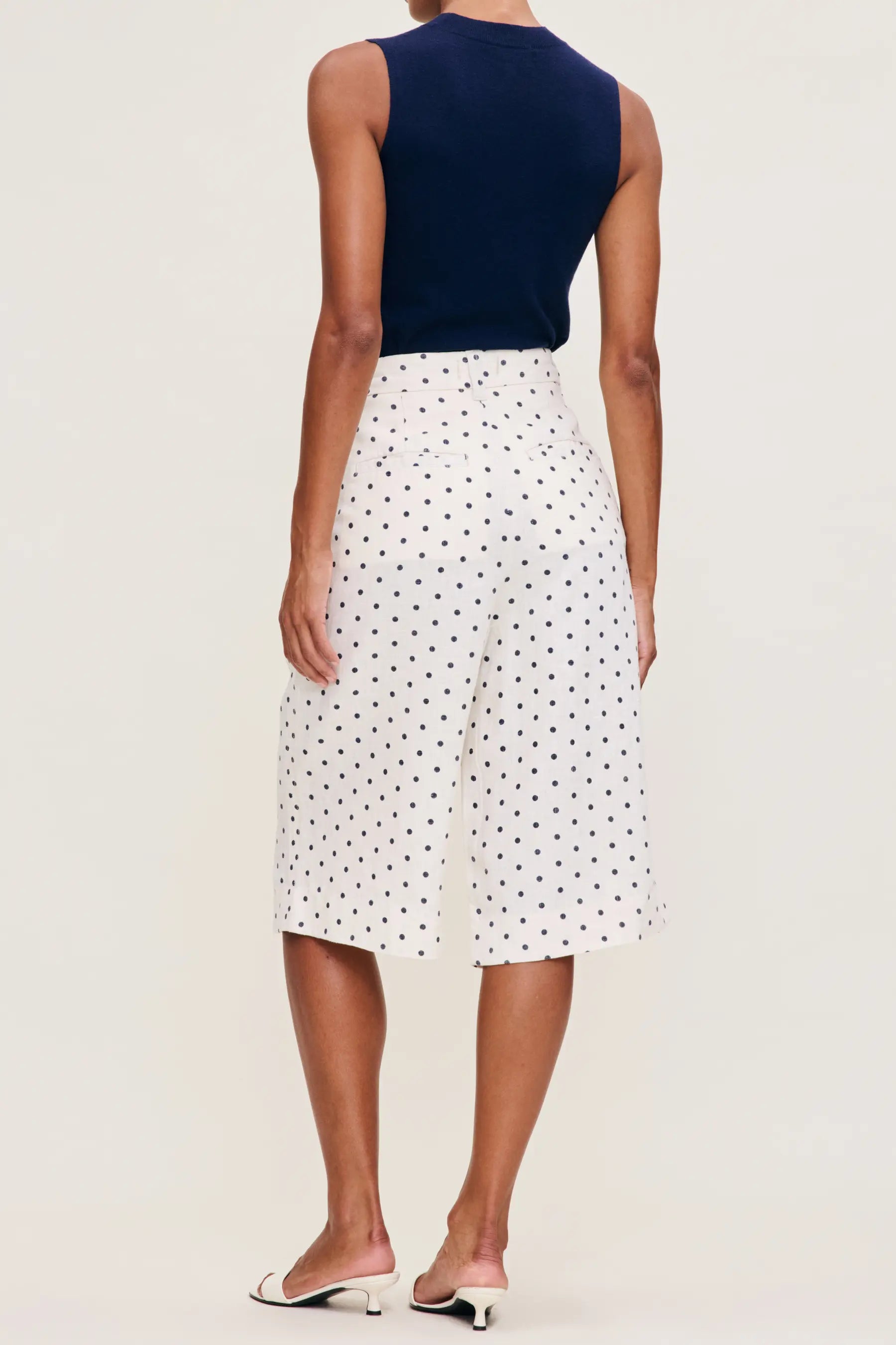Hepburn Short High Rise Pleated 14.5"