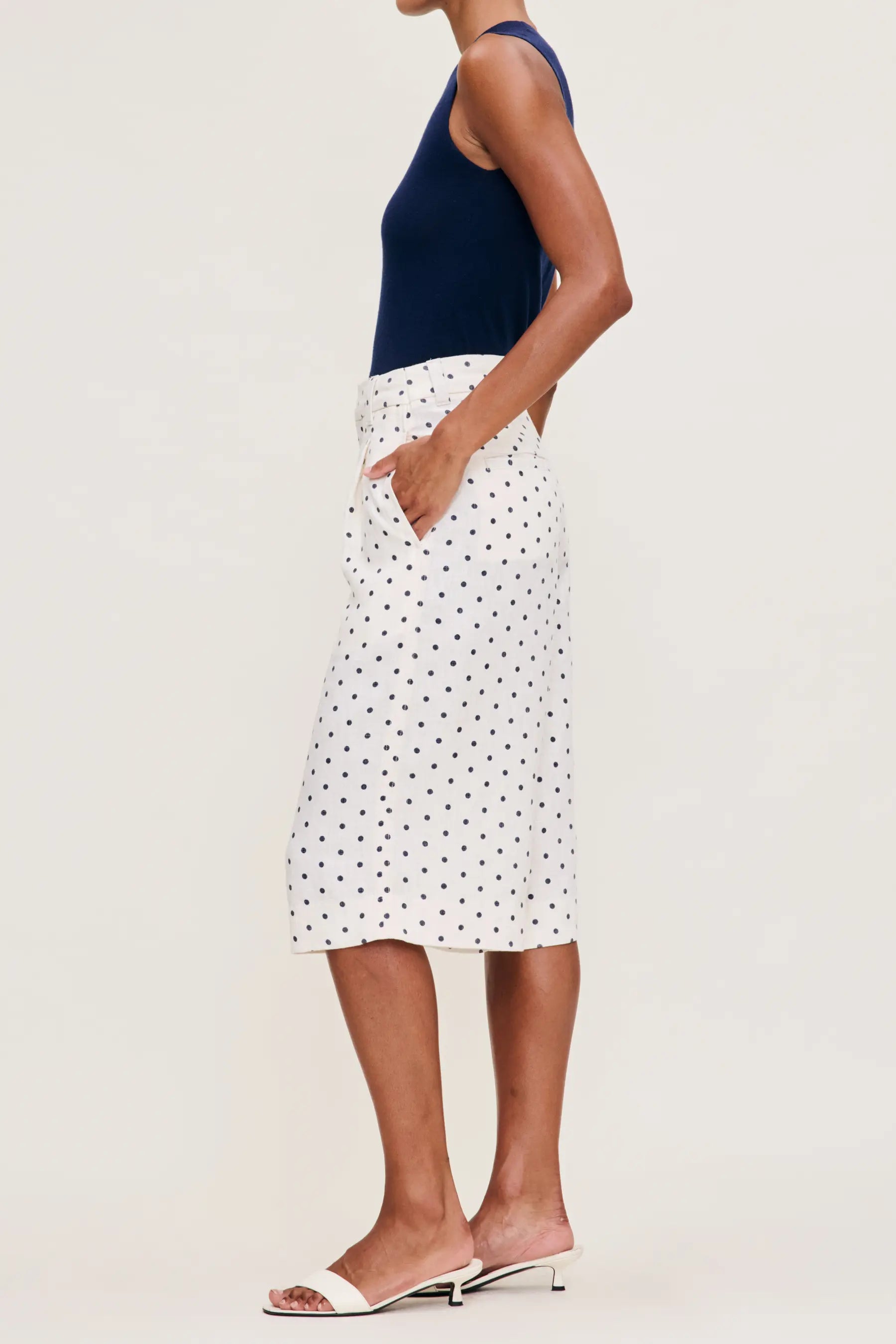 Hepburn Short High Rise Pleated 14.5"