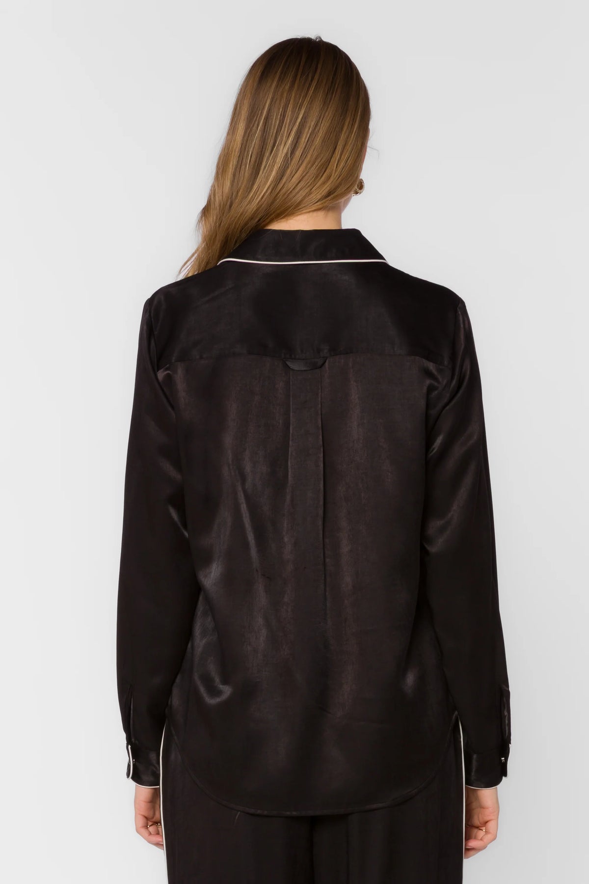 Velvet Heart Keila Contrast Trim Shirt - Black