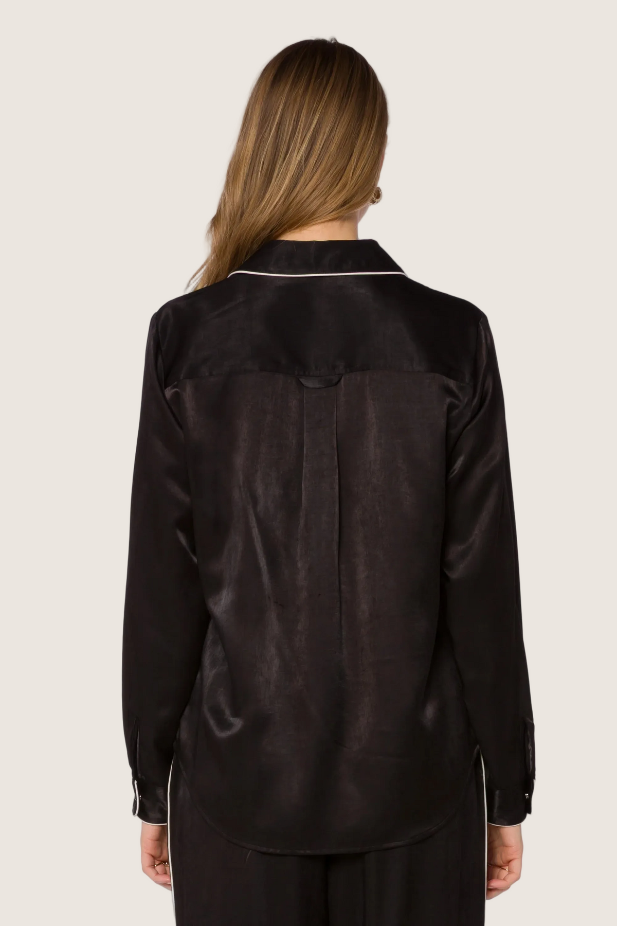 Velvet Heart Keila Contrast Trim Shirt - Black